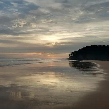 Casa Entre El Mar Y La Montana Caravia